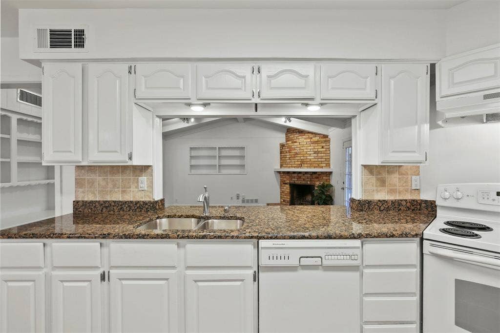 3510 Princess Lane, Dallas, TX 75229 3510 Princess Lane, Dallas, TX 75229
