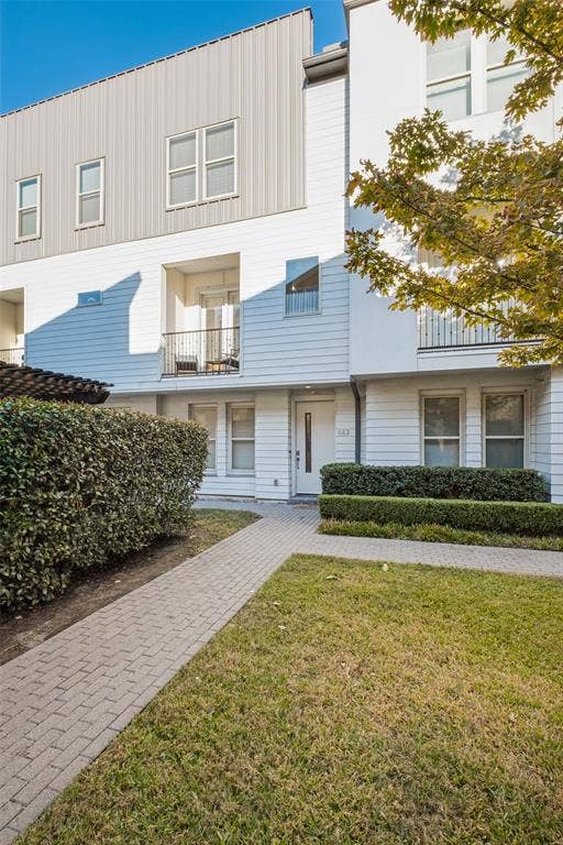 4211 Rawlins Street, #642, Dallas, TX 75219 Unit 642