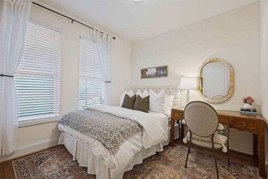 4211 Rawlins Street, #642, Dallas, TX 75219 1st floor bedroom