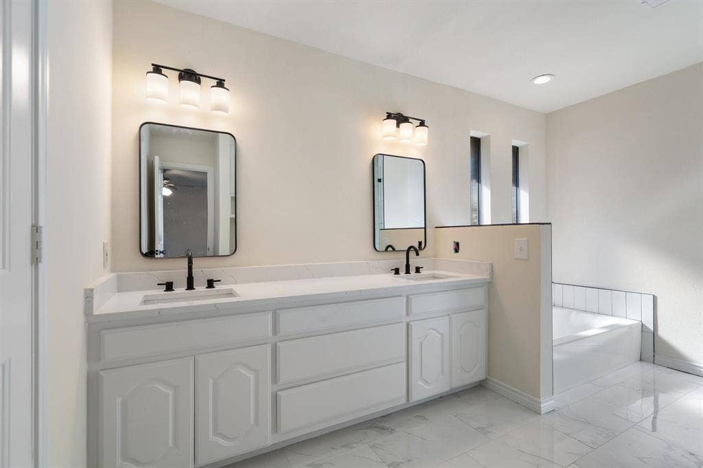 4012 Camino Drive, Plano, TX 75074 4012 Camino Drive, Plano, TX 75074