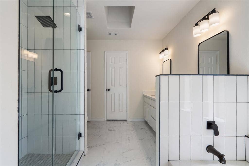 4012 Camino Drive, Plano, TX 75074 4012 Camino Drive, Plano, TX 75074