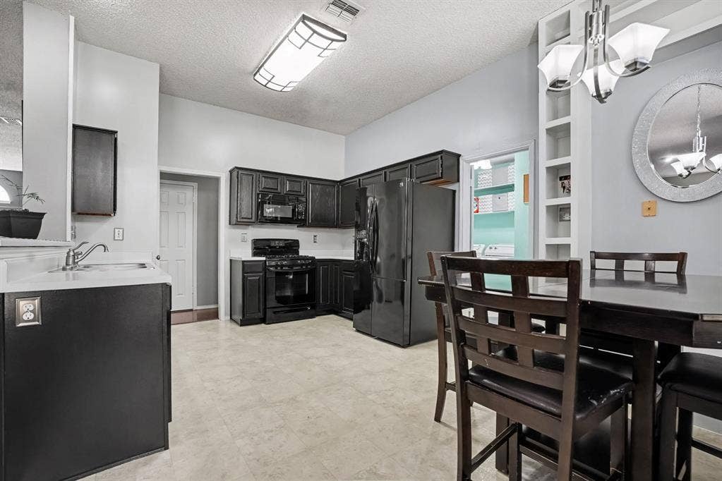 805 Nafus Street, Cedar Hill, TX 75104 805 Nafus Street, Cedar Hill, TX 75104