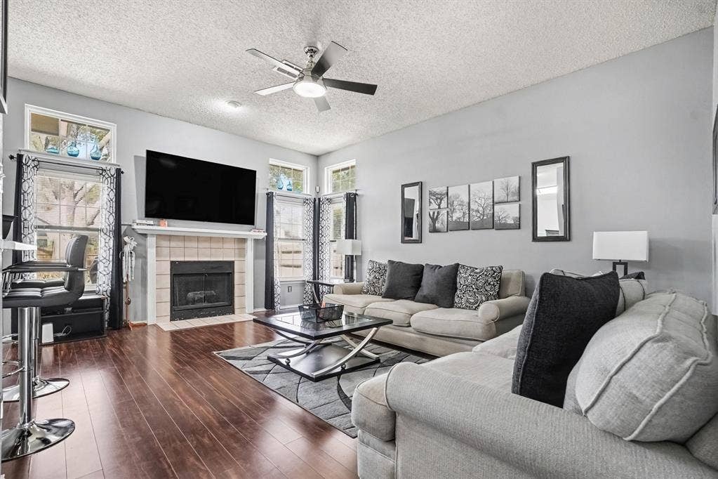 805 Nafus Street, Cedar Hill, TX 75104 805 Nafus Street, Cedar Hill, TX 75104