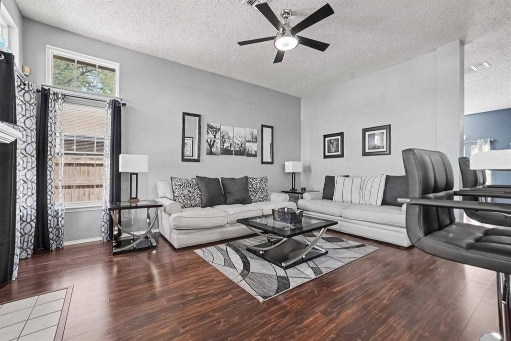 805 Nafus Street, Cedar Hill, TX 75104 805 Nafus Street, Cedar Hill, TX 75104
