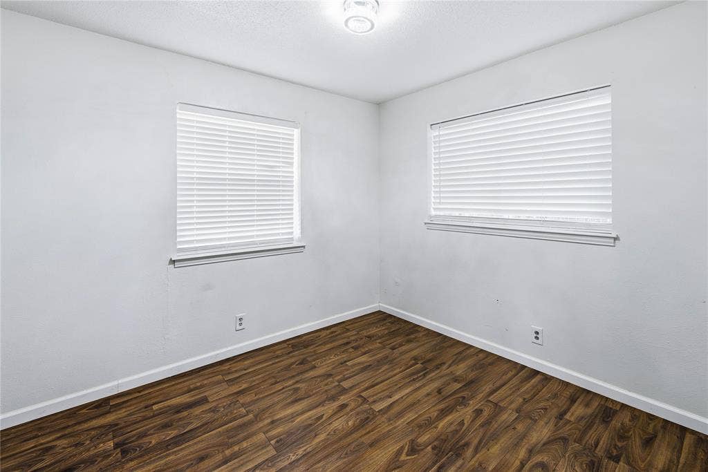 333 Blueberry Lane, Grand Prairie, TX 75052 333 Blueberry Lane, Grand Prairie, TX 75052