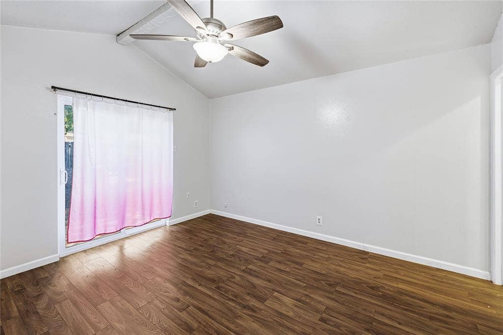 333 Blueberry Lane, Grand Prairie, TX 75052 333 Blueberry Lane, Grand Prairie, TX 75052