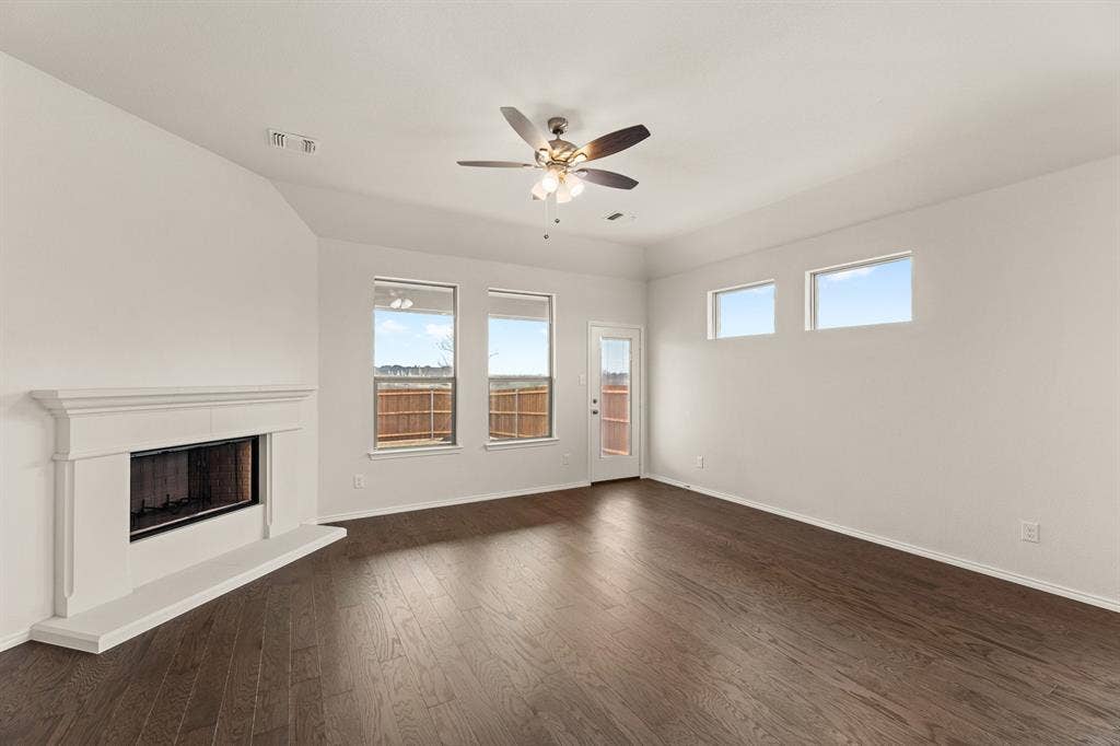 2812 Hay Lane, Midlothian, TX 76065 26. 320 Freestall - Family (2)
