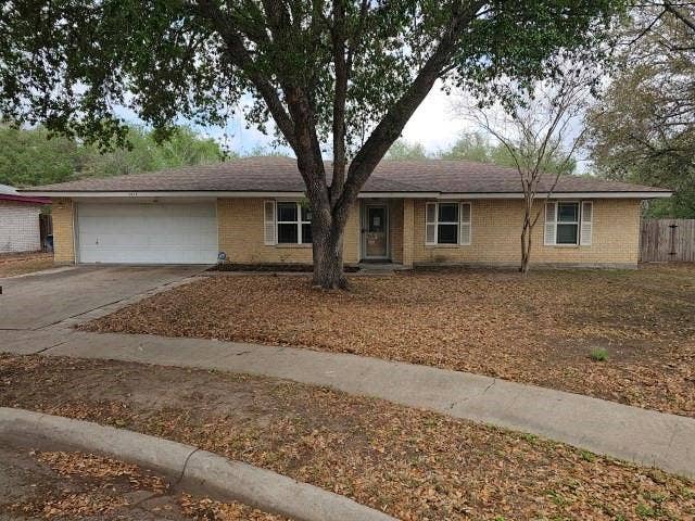 Property photo for 1413 Las Palmas Circle, Beeville, TX