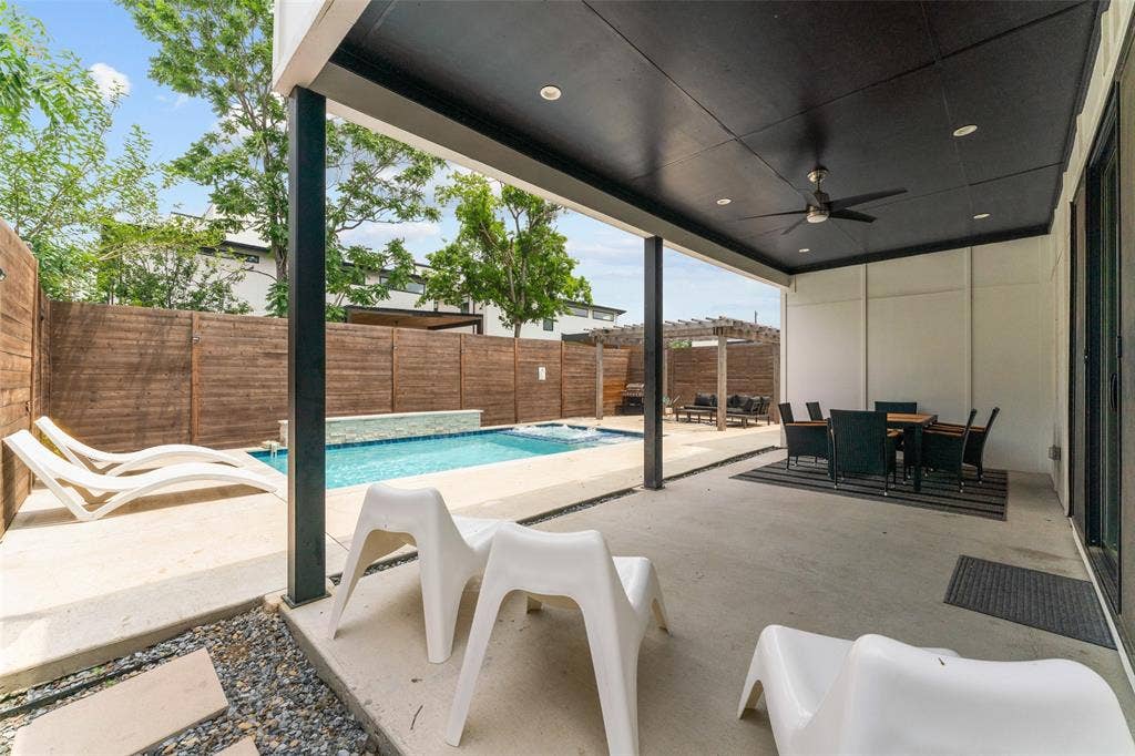 3210 Herbert, Dallas, TX 75212 3210 Herbert, Dallas, TX 75212