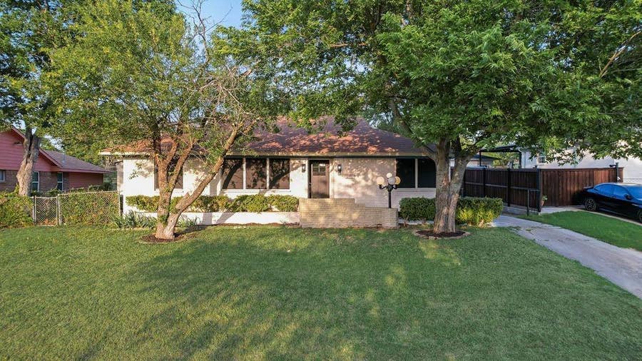 Property photo for 5706 Rocky Ridge Road, Dallas, TX