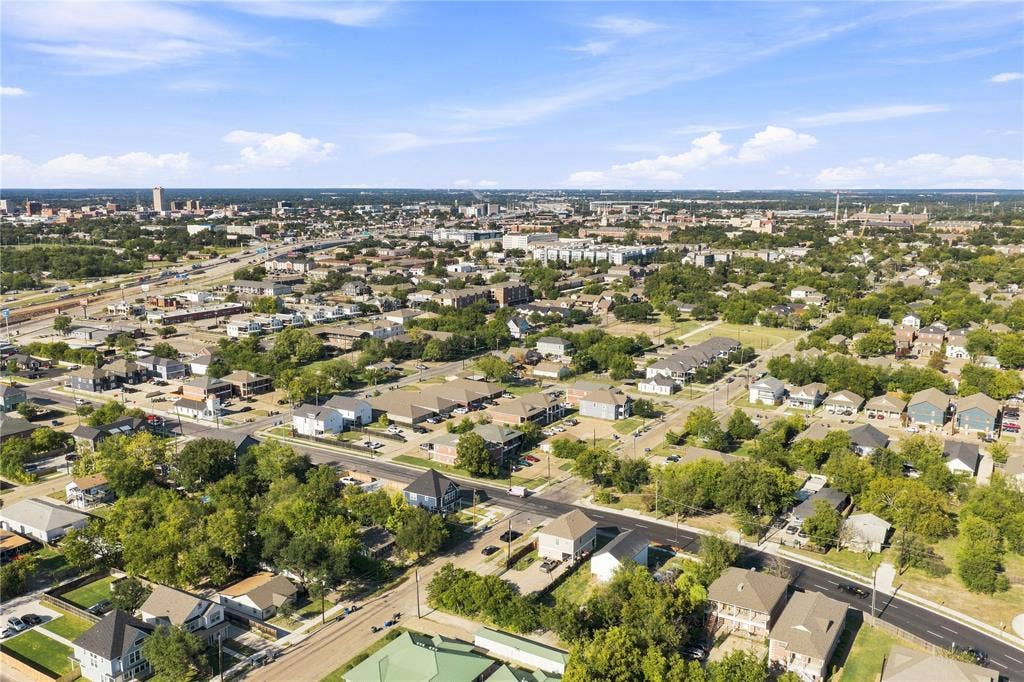 1903 S 17th Street, Waco, TX 76706 1903 S 17th Street, Waco, TX 76706