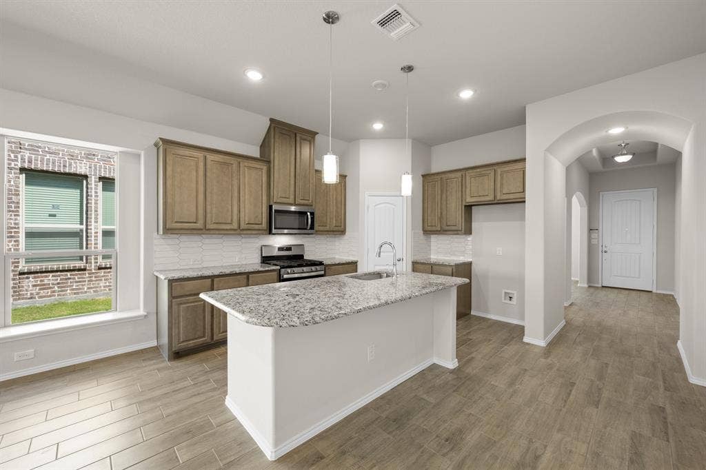 316 Dairy Way, Midlothian, TX 76065 347 Freestall- Kitchen-2