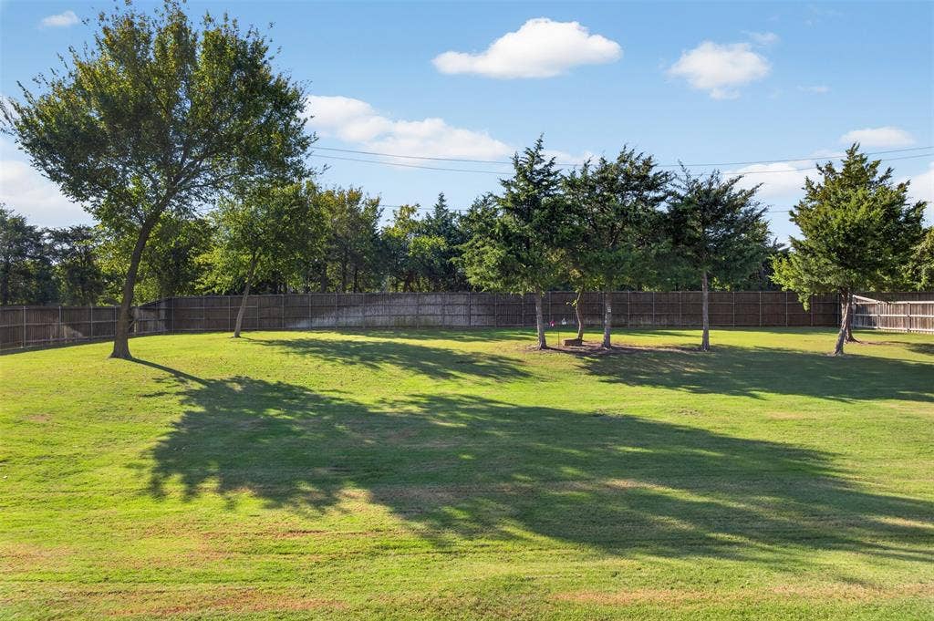 7431 Dillon Circle, Midlothian, TX 76065