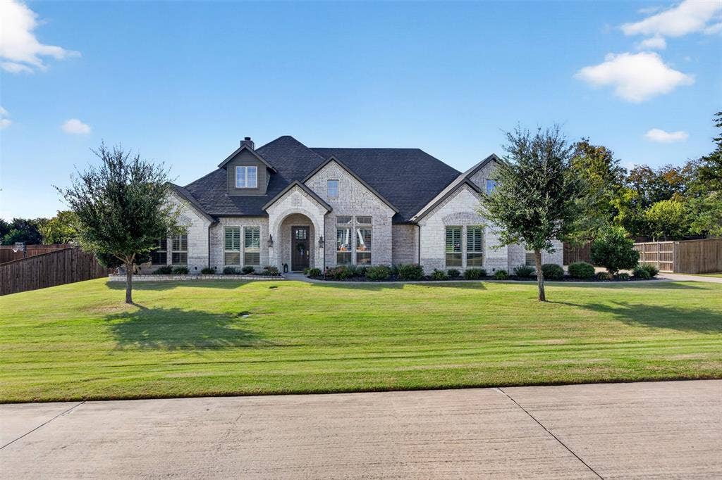 7431 Dillon Circle, Midlothian, TX 76065