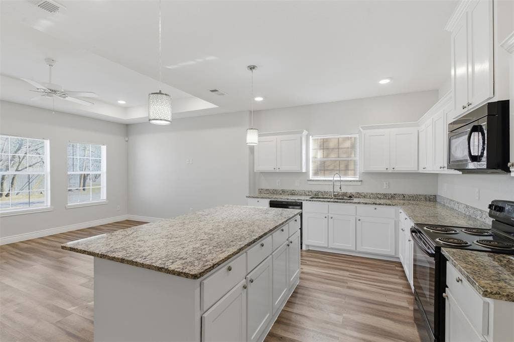 3304 Langford Street, Greenville, TX 75401