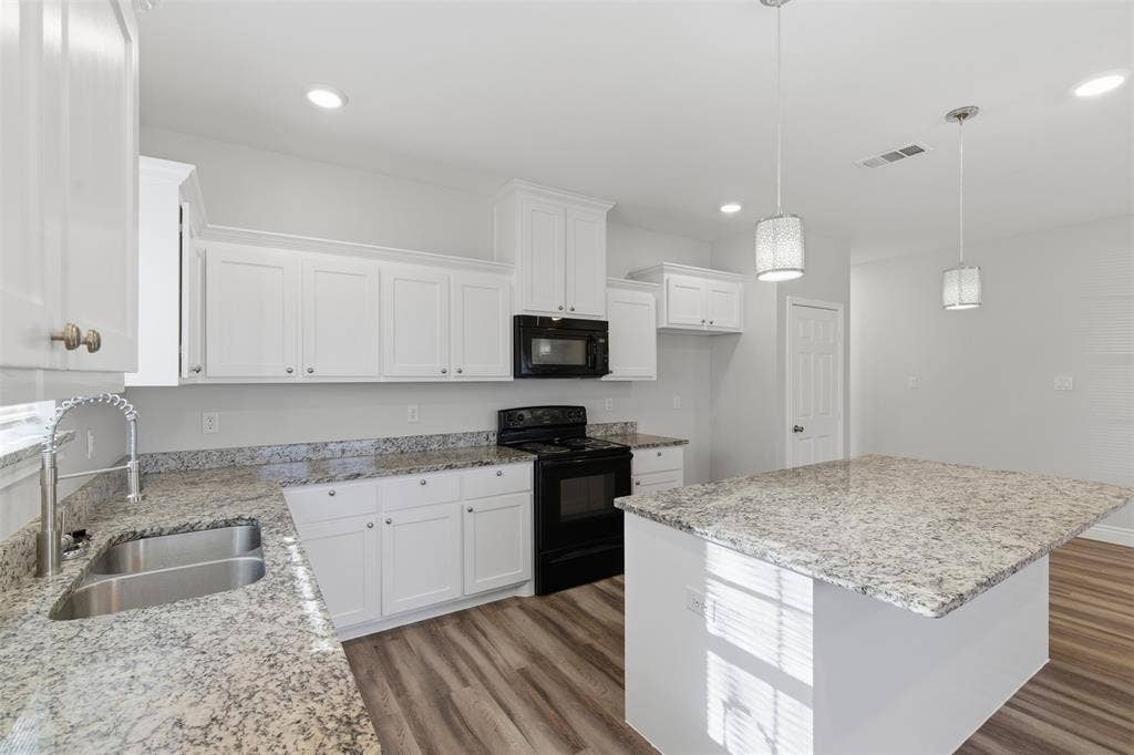 3304 Langford Street, Greenville, TX 75401