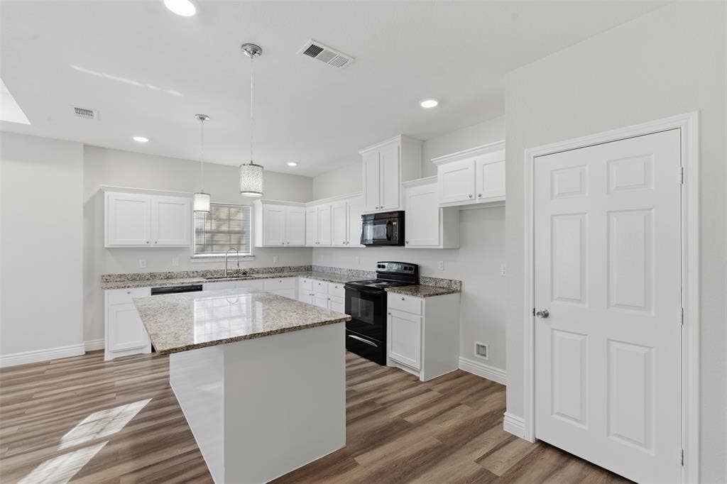 3304 Langford Street, Greenville, TX 75401