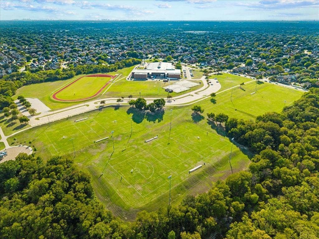 1508 Heidi Drive, Plano, TX 75025 School and athletic fields
