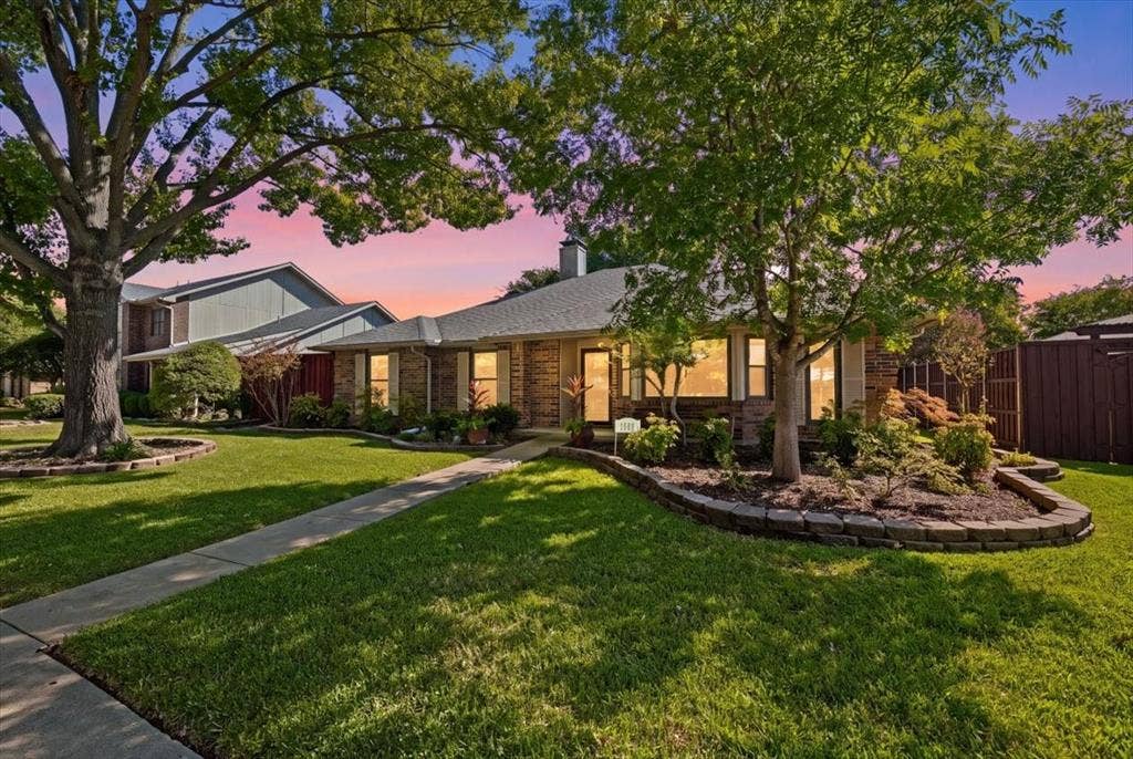 1508 Heidi Drive, Plano, TX 75025 Twilight view of beautiful manicured yard with shade trees
