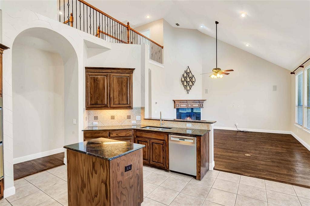 11567 Castle Brook Lane, Frisco, TX 75035