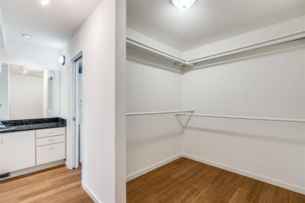 4242 Buena Vista Street, #10, Dallas, TX 75205