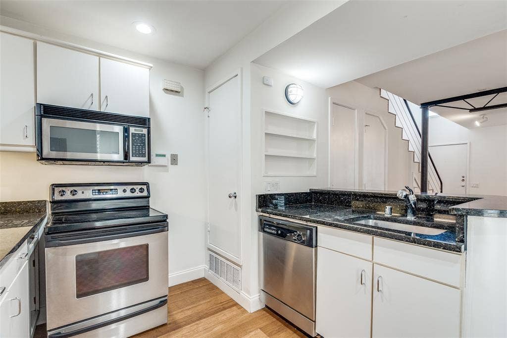 4242 Buena Vista Street, #10, Dallas, TX 75205