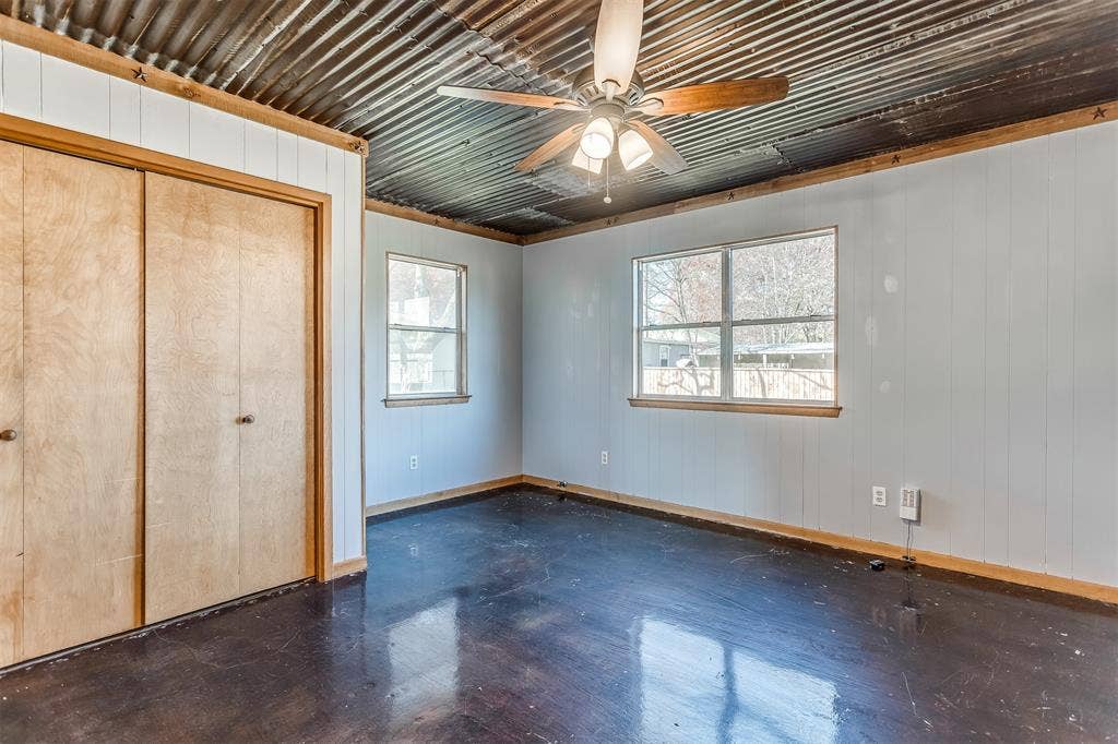 1811 Ferris Avenue, Waxahachie, TX 75165