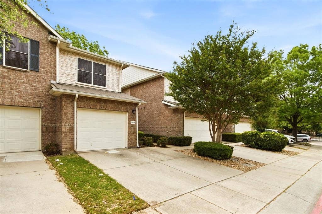 2925 Saint Andrews Drive, Lewisville, TX 75067