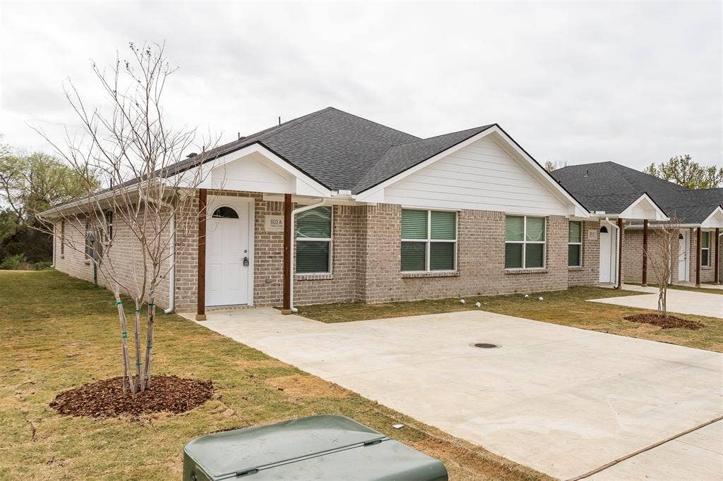 603 Casa Linda Drive, #B, Ennis, TX 75119 603 Casa Linda Drive, #B, Ennis, TX 75119