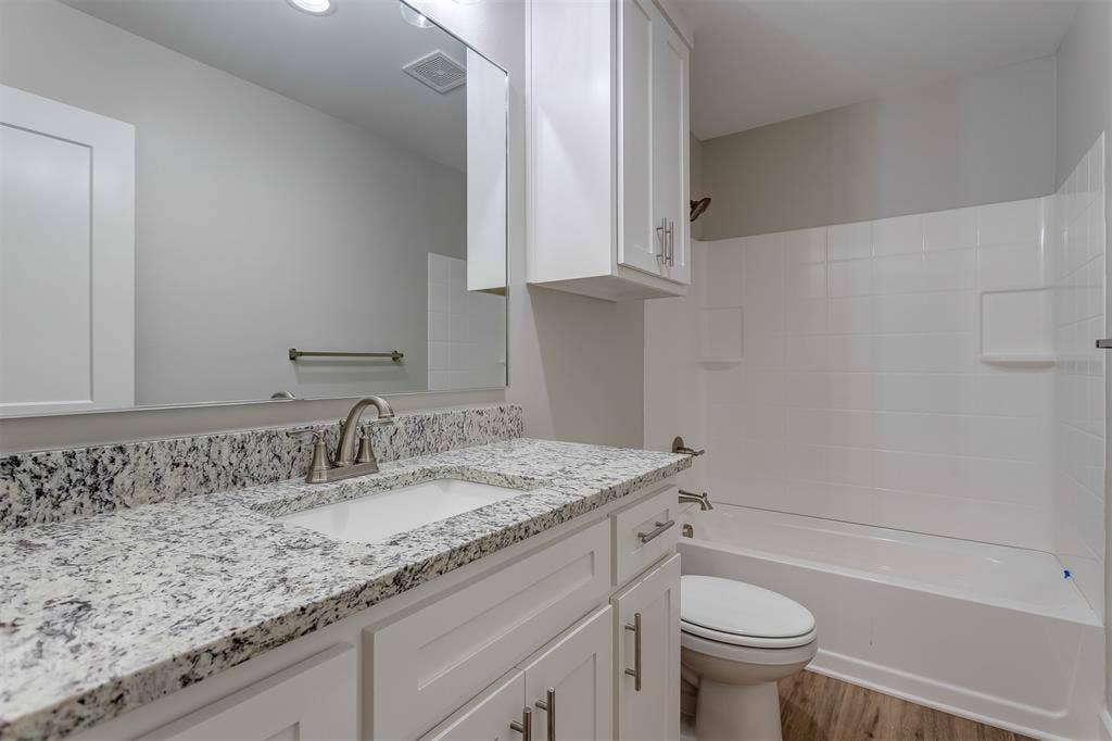 603 Casa Linda Drive, #B, Ennis, TX 75119 603 Casa Linda Drive, #B, Ennis, TX 75119