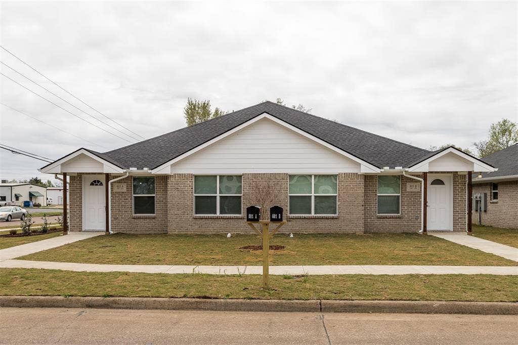 603 Casa Linda Drive, #B, Ennis, TX 75119 603 Casa Linda Drive, #B, Ennis, TX 75119