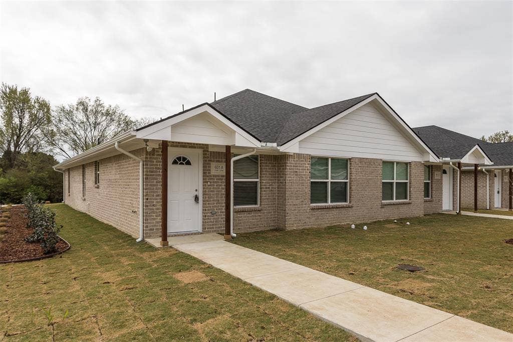 603 Casa Linda Drive, #B, Ennis, TX 75119 603 Casa Linda Drive, #B, Ennis, TX 75119