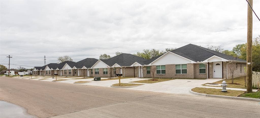 603 Casa Linda Drive, #B, Ennis, TX 75119 603 Casa Linda Drive, #B, Ennis, TX 75119