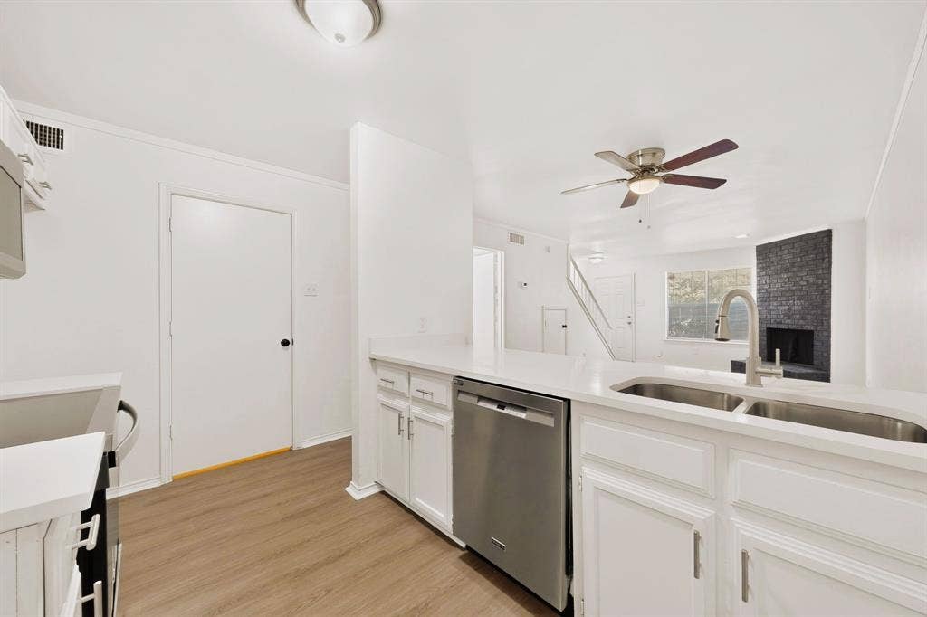 130 Graystone Place, Duncanville, TX 75137 130 Graystone Place, Duncanville, TX 75137
