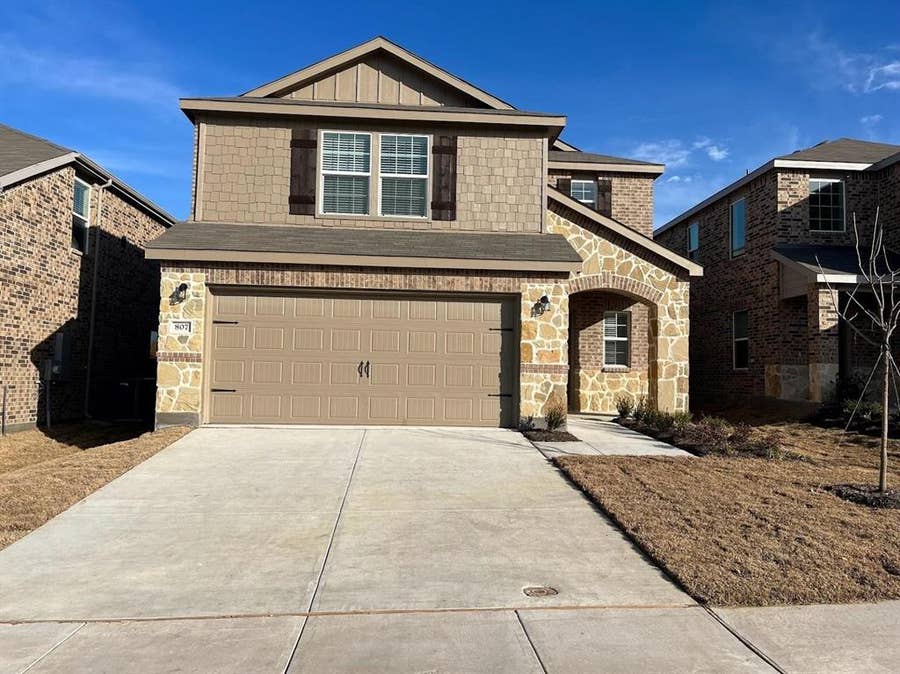 Property photo for 807 Ozark Path, Princeton, TX