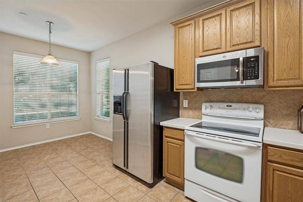 7225 Rembrandt Drive, Plano, TX 75093 7225 Rembrandt Drive, Plano, TX 75093