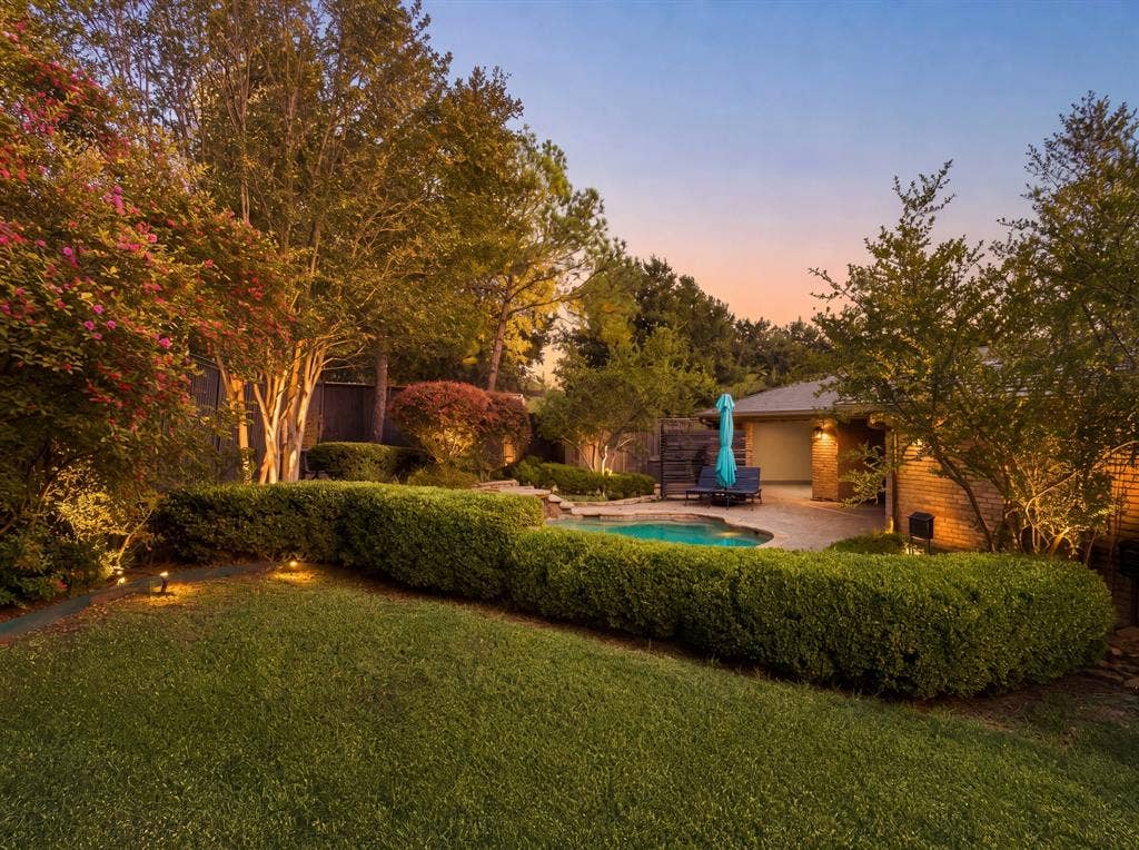 705 Rochelle Boulevard, Irving, TX 75062