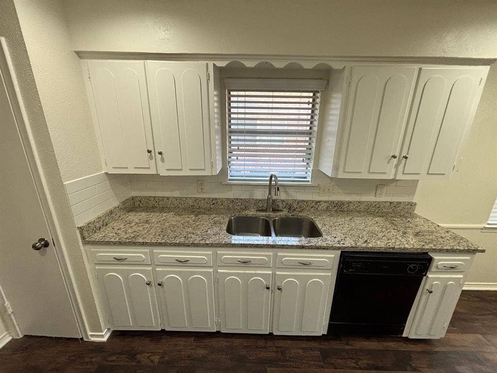 1814 Bardfield Avenue, Garland, TX 75041