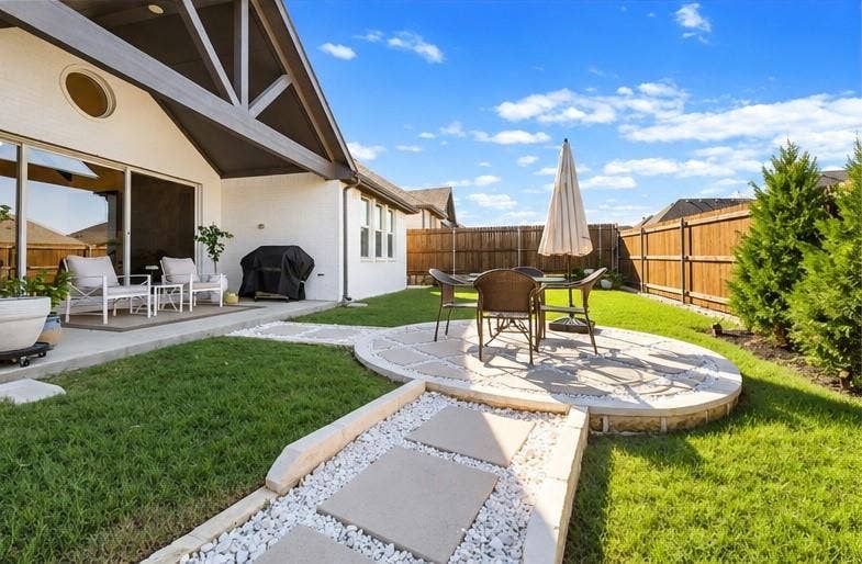 221 Diamond Dale, Lavon, TX 75166