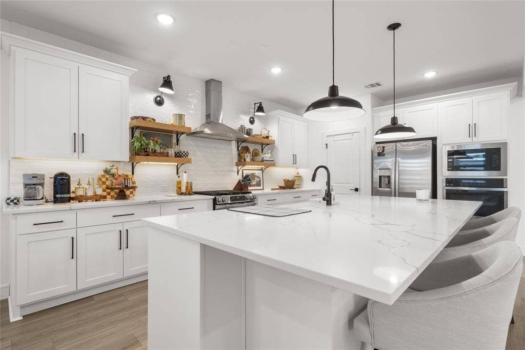221 Diamond Dale, Lavon, TX 75166