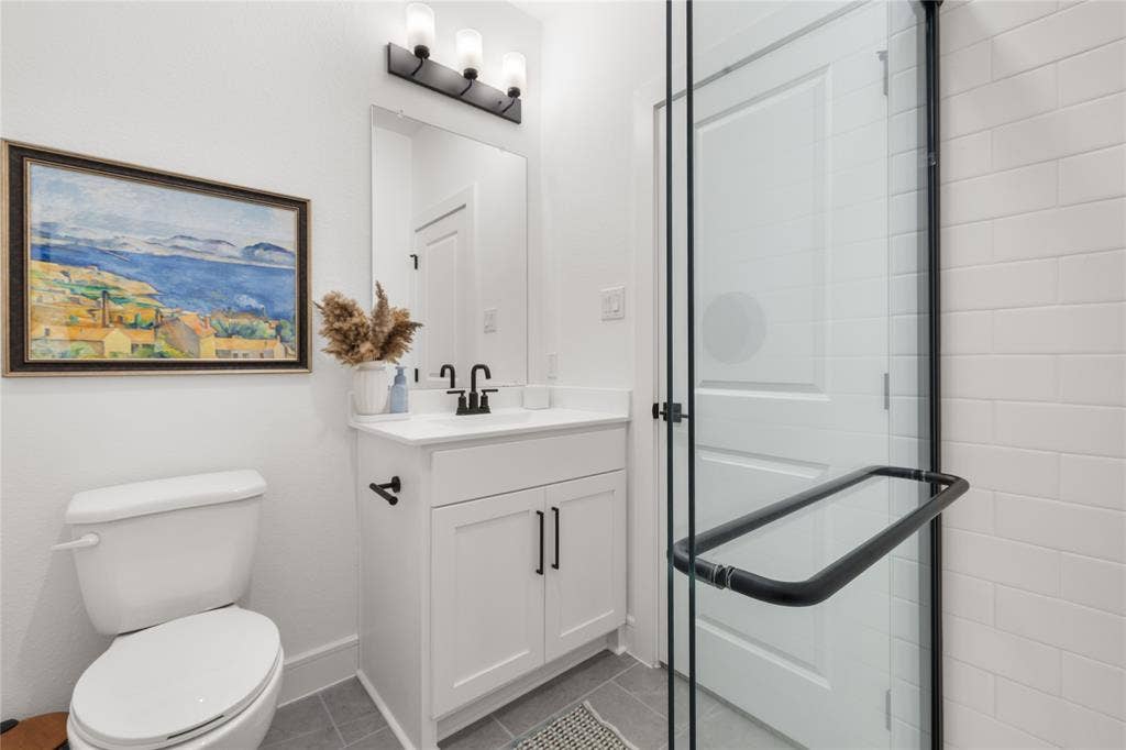 221 Diamond Dale, Lavon, TX 75166