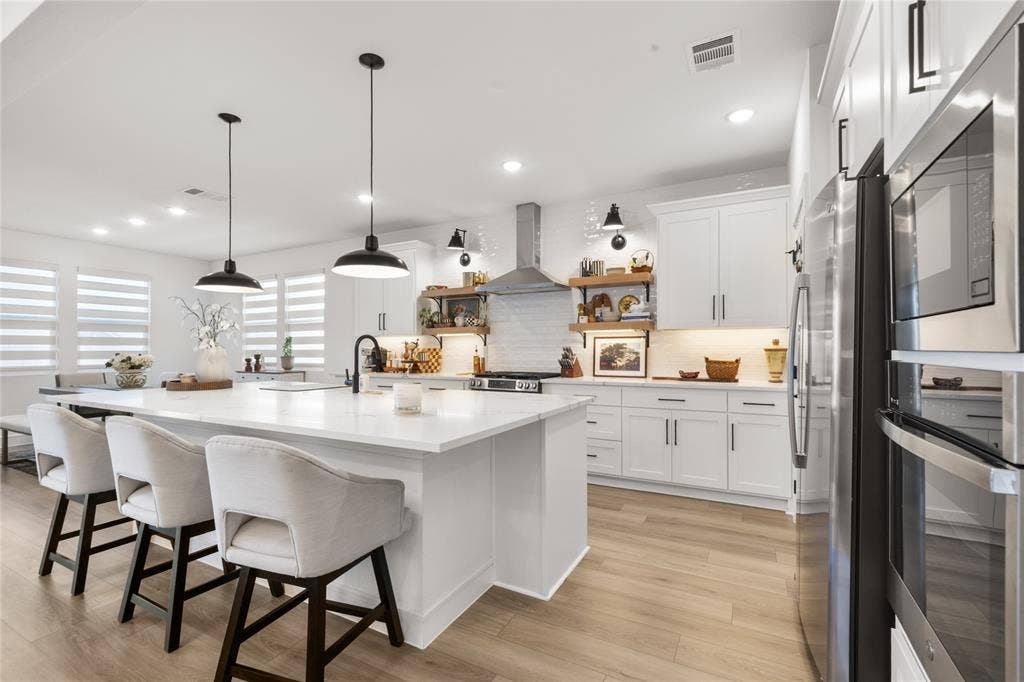 221 Diamond Dale, Lavon, TX 75166