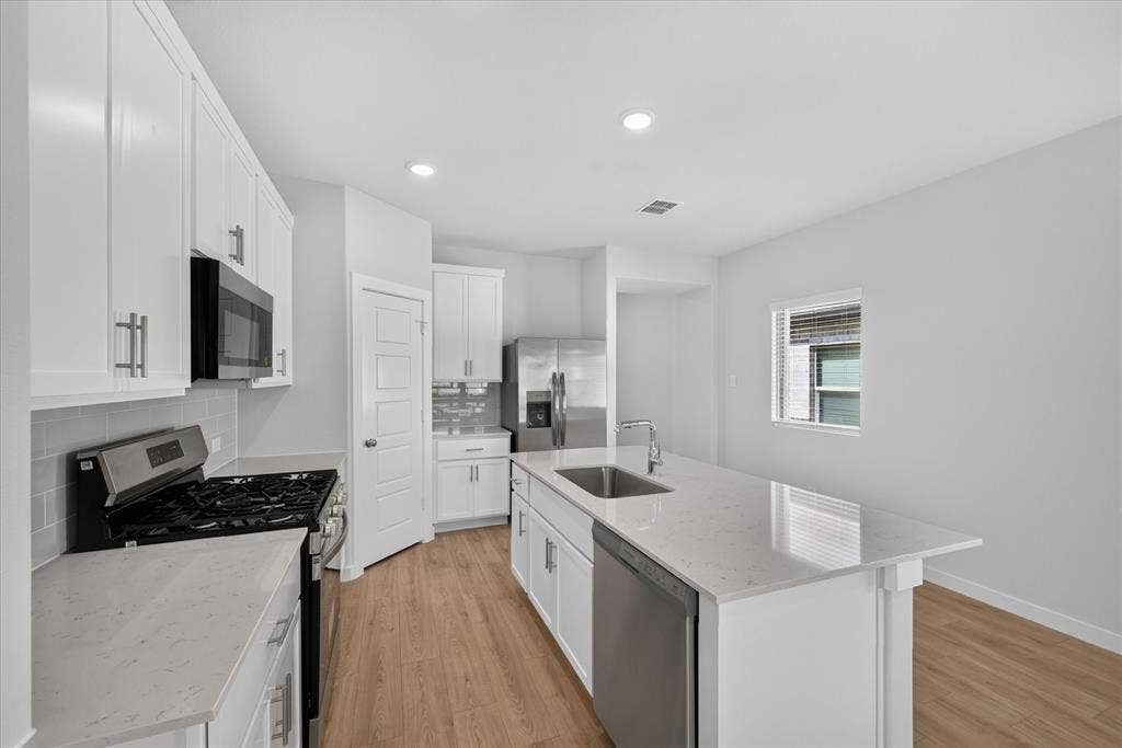3405 High Valley Drive, Princeton, TX 75071 3405 High Valley Drive, Princeton, TX 75071