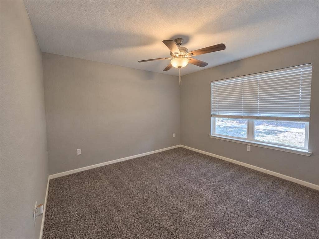 207 E Mccoulskey Street, Terrell, TX 75160 207 E Mccoulskey Street, Terrell, TX 75160
