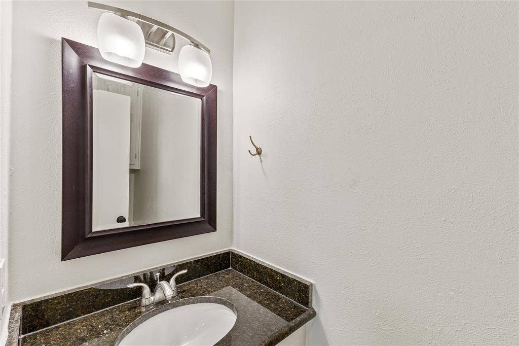 4012 Shady Hollow Lane, Dallas, TX 75233 4012 Shady Hollow Lane, Dallas, TX 75233
