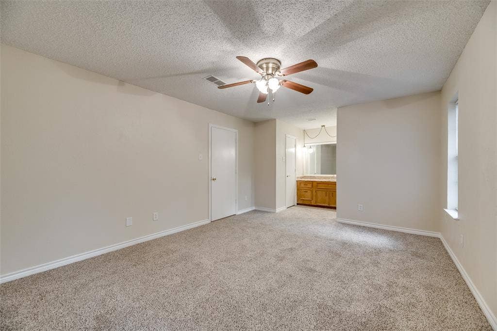 908 Chamberlain Street, Irving, TX 75060 908 Chamberlain Street, Irving, TX 75060