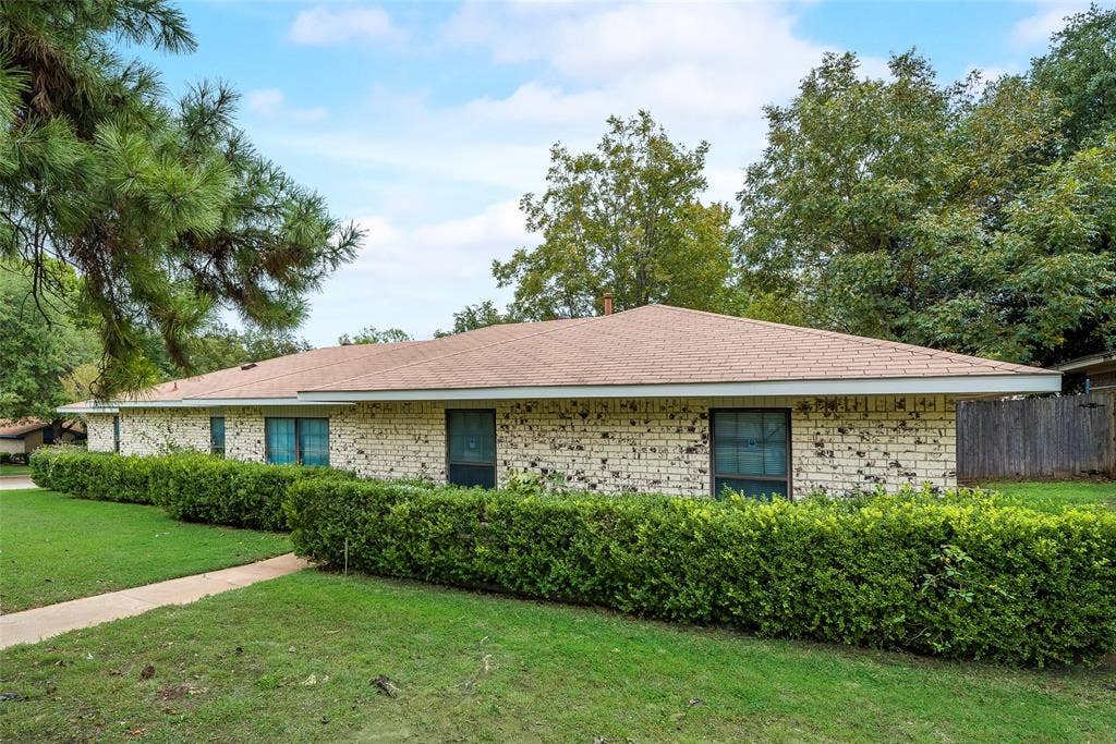 908 Chamberlain Street, Irving, TX 75060 908 Chamberlain Street, Irving, TX 75060