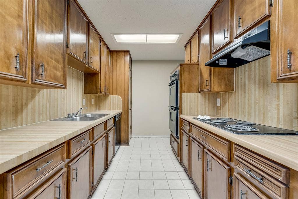 908 Chamberlain Street, Irving, TX 75060 908 Chamberlain Street, Irving, TX 75060