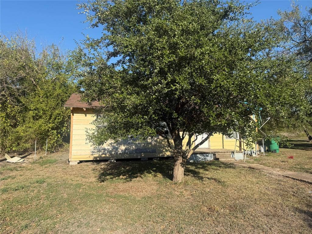 310 N ELM, Mart, TX 76664 310 N ELM, Mart, TX 76664