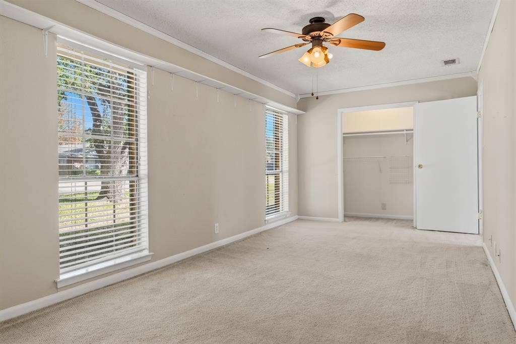 2729 Tanglewood Drive, Commerce, TX 75428 Great space for either 4th BR or game room-2nd living area